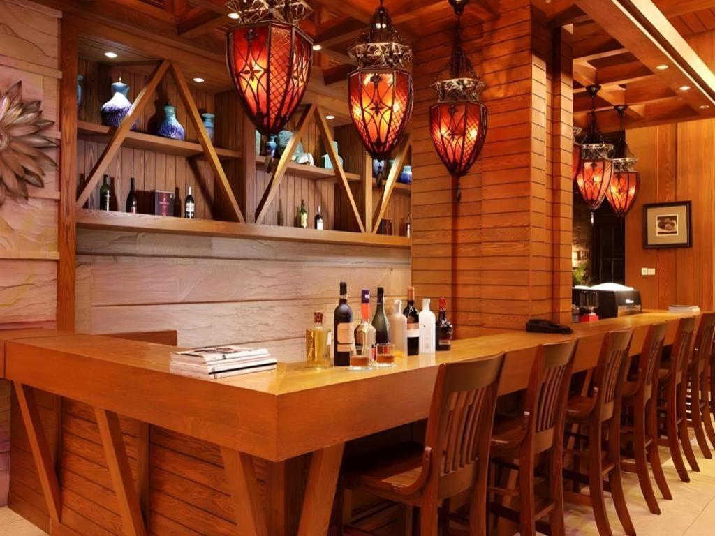 Timton Fuhe Hotel Саня Екстериор снимка